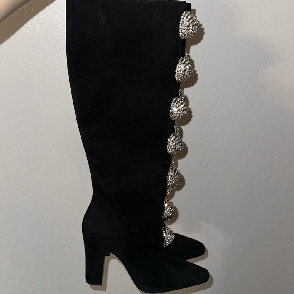 MANOLO BLAHNIK CRYSTAL HEELED BOOTS SZ 37.5